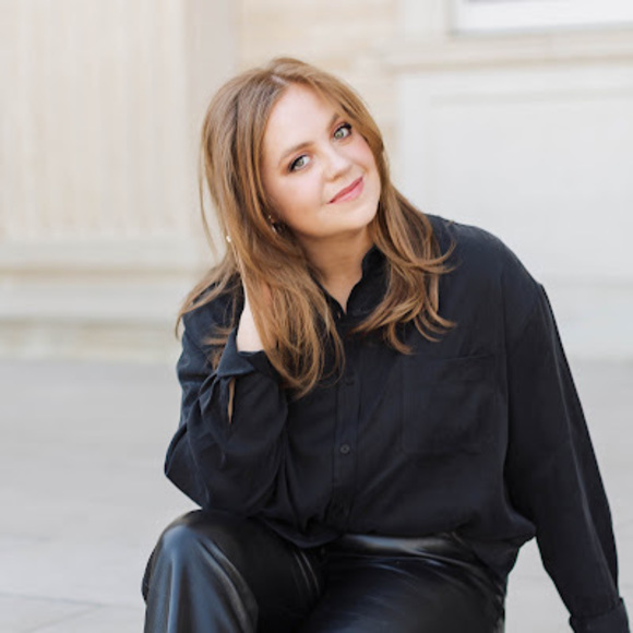 Meet your Posher, Julianne - Picture 1 of 1